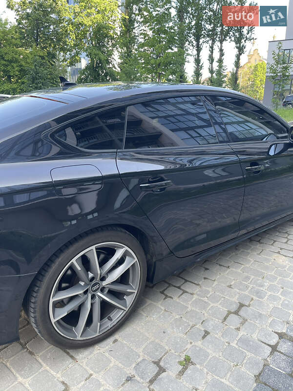 Лифтбек Audi A5 2020 в Львове