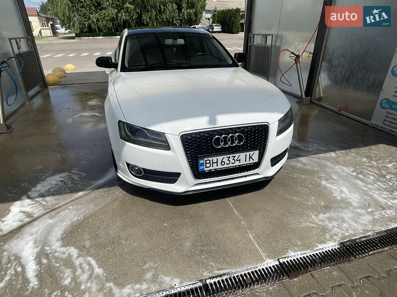 Купе Audi A5 2010 в Беляевке