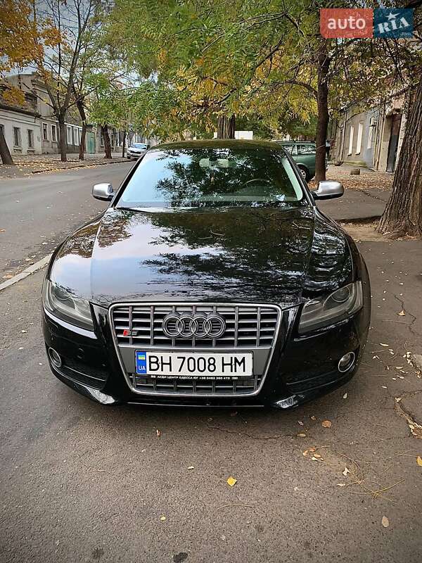 Купе Audi A5 2009 в 