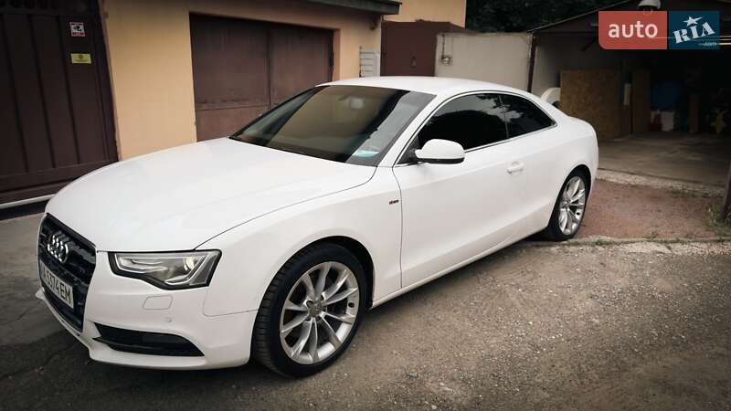 Купе Audi A5 2011 в Киеве