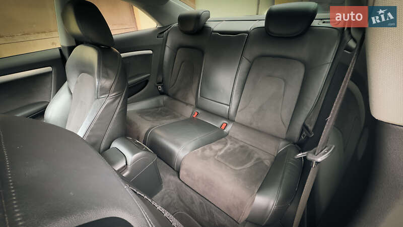 Купе Audi A5 2011 в Киеве