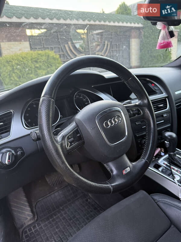 Купе Audi A5 2010 в Ужгороде