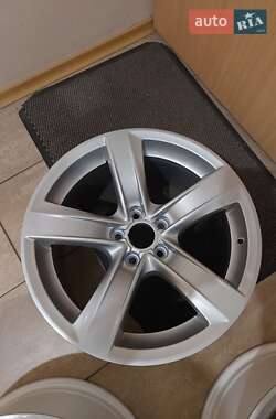 Лифтбек Audi A5 2015 в 