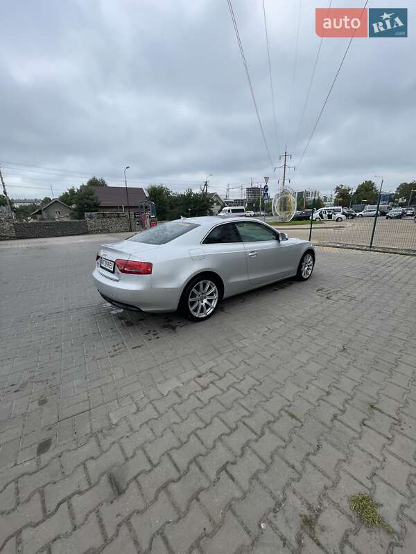 Купе Audi A5 2010 в Ивано-Франковске