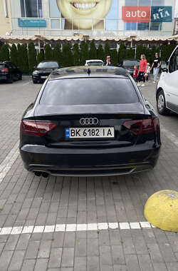 Купе Audi A5 2010 в 