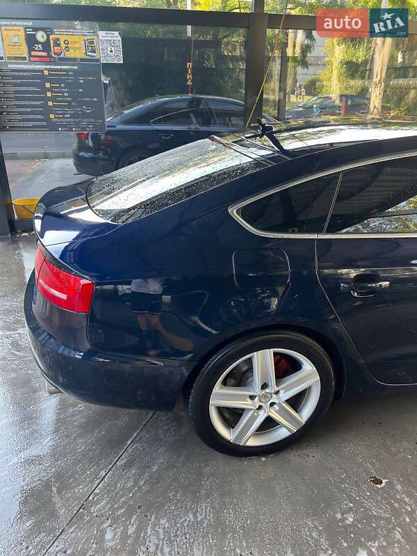Купе Audi A5 2010 в Днепре