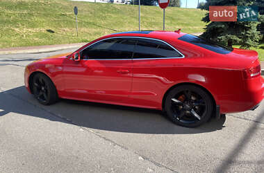 Купе Audi A5 2011 в 