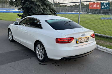 Купе Audi A5 2010 в 