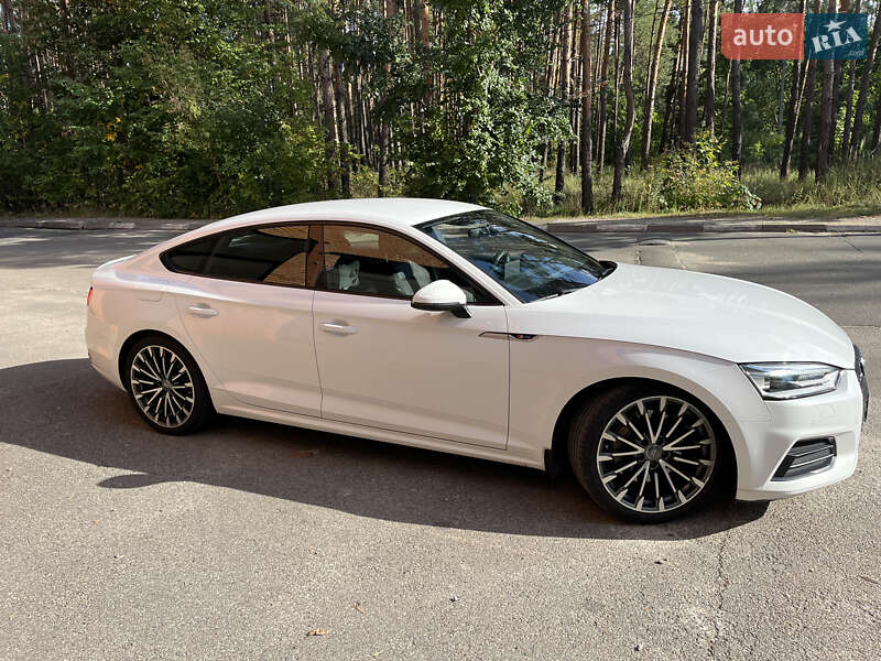 Купе Audi A5 2017 в Киеве