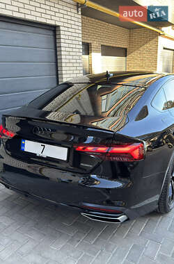 Ліфтбек Audi A5 2022 в 
