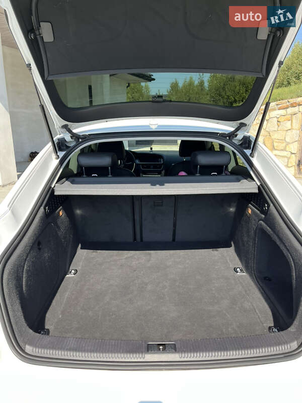 Купе Audi A5 2014 в Новояворовске