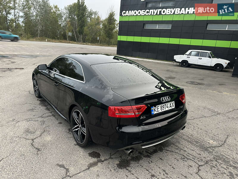 Купе Audi A5 2010 в Днепре