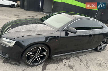 Купе Audi A5 2010 в 