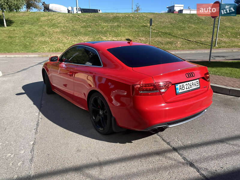 Купе Audi A5 2011 в Киеве