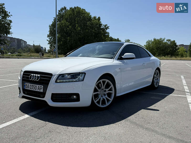 Купе Audi A5 2011 в 