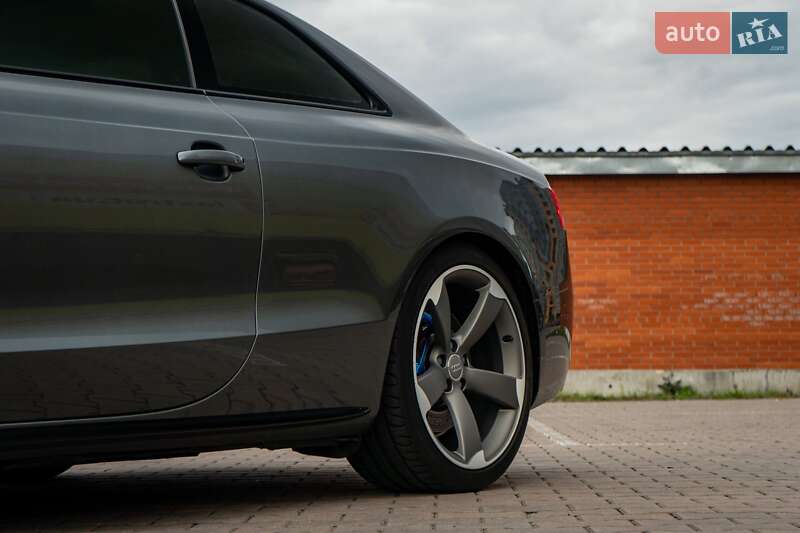 Купе Audi A5 2014 в Киеве