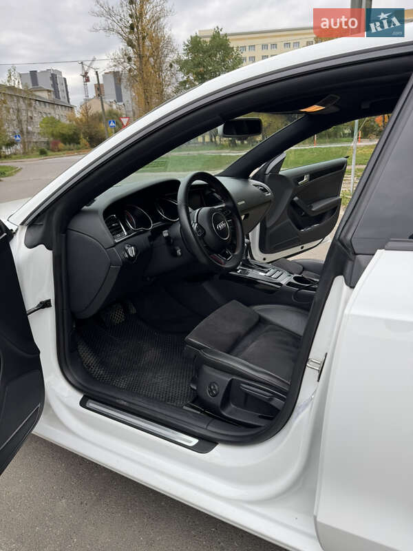 Купе Audi A5 2012 в Ивано-Франковске