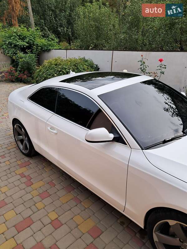 Купе Audi A5 2011 в Гадячі