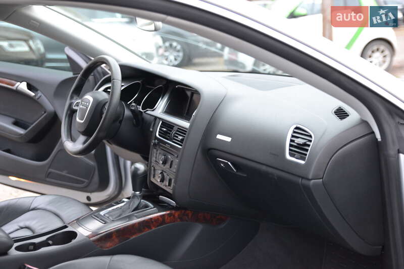 Купе Audi A5 2011 в Луцке