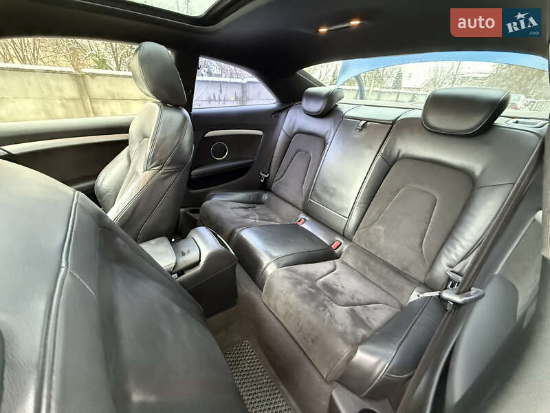 Купе Audi A5 2011 в Жовкве