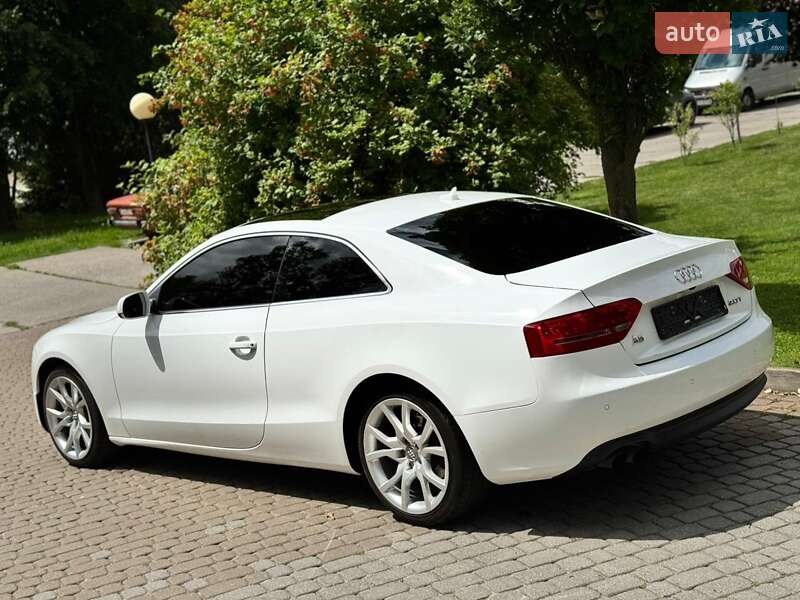 Купе Audi A5 2011 в Львові