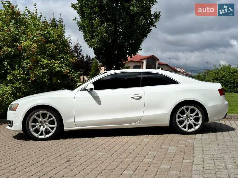 Купе Audi A5 2011 в Львові