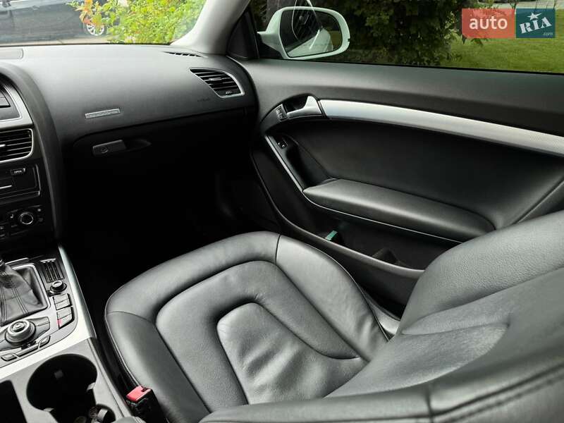 Купе Audi A5 2011 в Львові