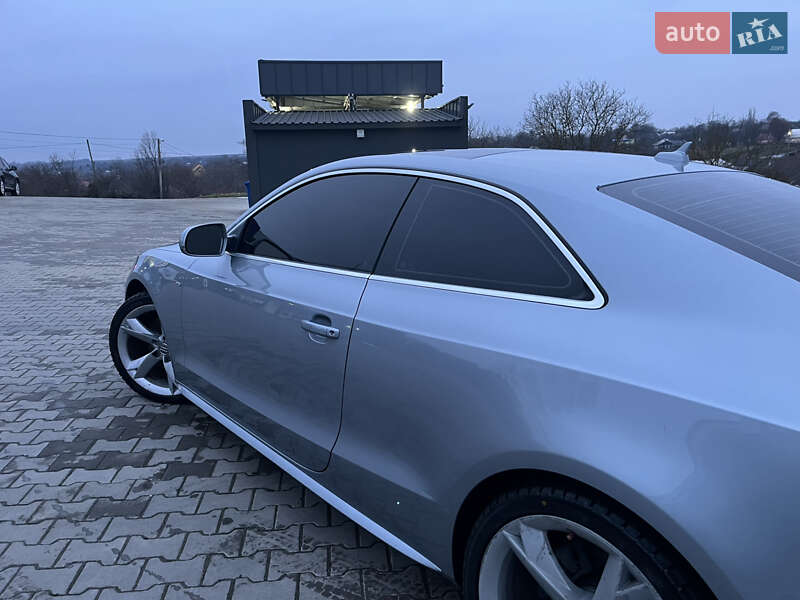 Купе Audi A5 2009 в Черновцах