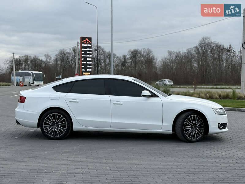 Купе Audi A5 2009 в Черновцах