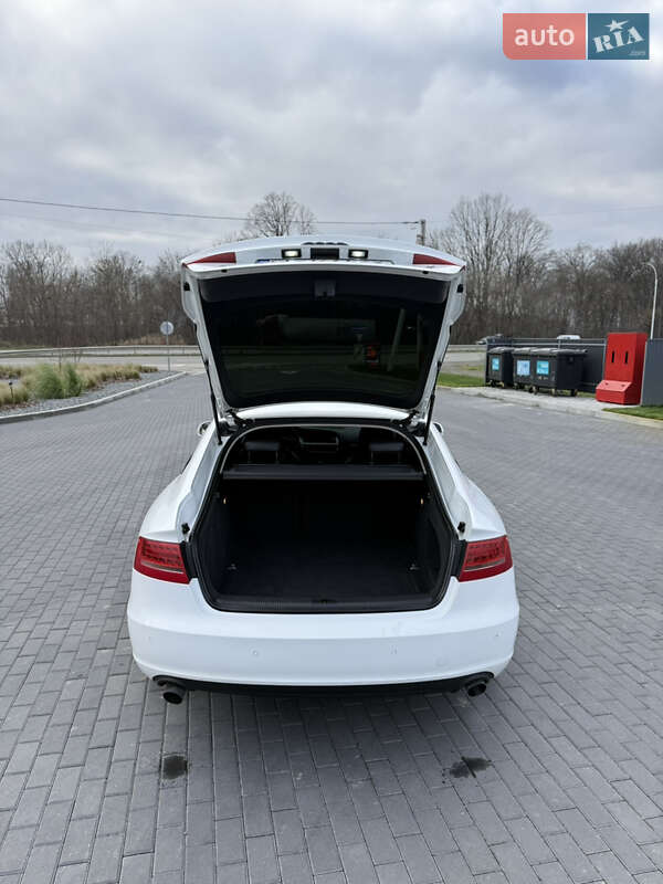 Купе Audi A5 2009 в Черновцах