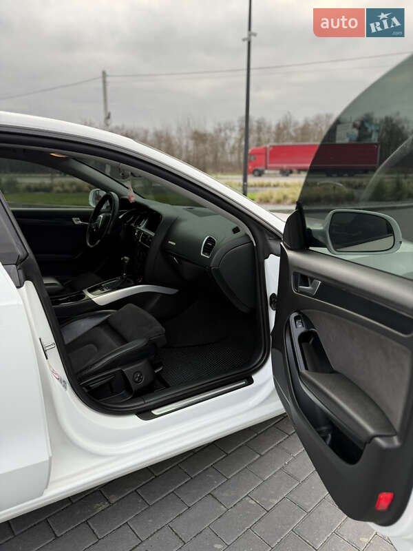 Купе Audi A5 2009 в Черновцах