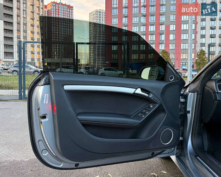 Кабриолет Audi A5 2014 в Киеве