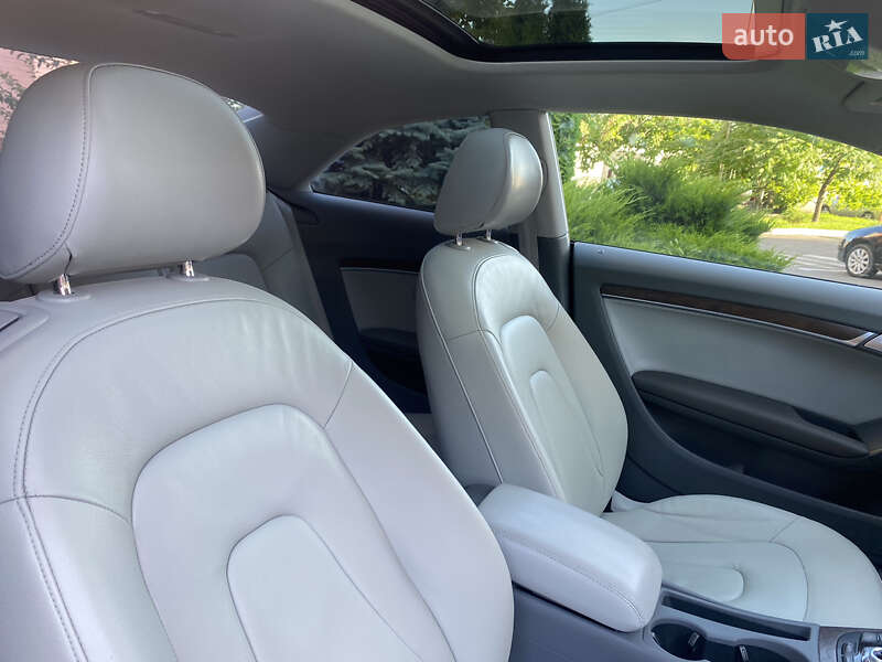 Купе Audi A5 2013 в Луцке