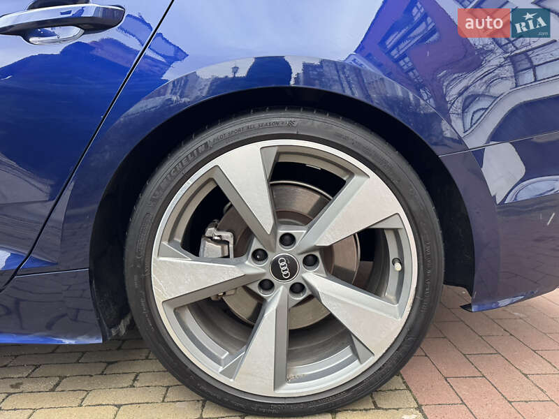 Лифтбек Audi A5 2020 в Киеве