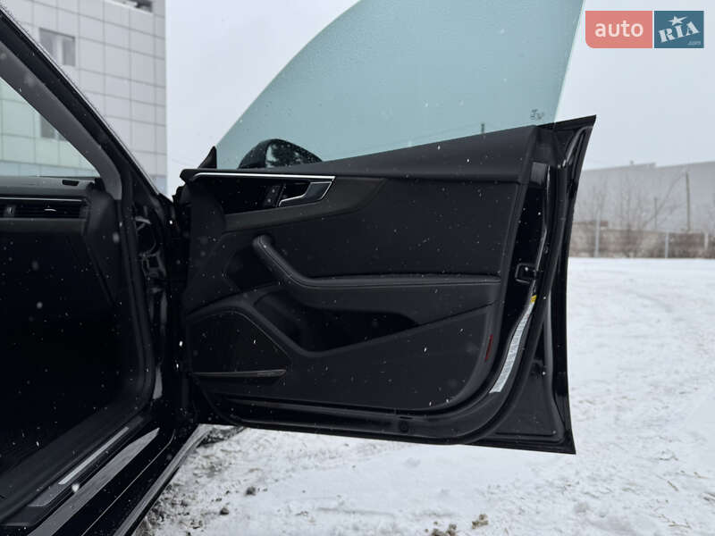 Лифтбек Audi A5 2022 в Днепре