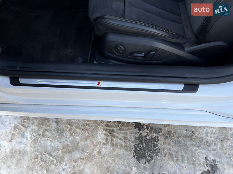 Купе Audi A5 2024 в Львові