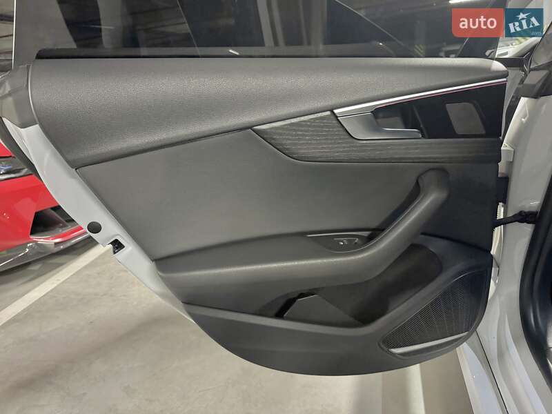 Лифтбек Audi A5 2021 в Киеве