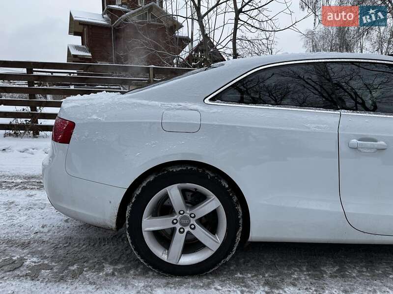 Купе Audi A5 2013 в Киеве