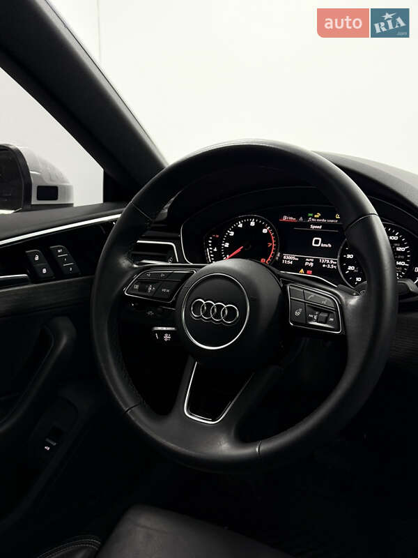 Лифтбек Audi A5 2023 в Одессе