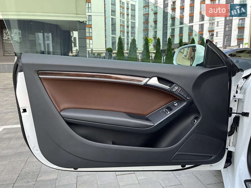 Купе Audi A5 2012 в Львове