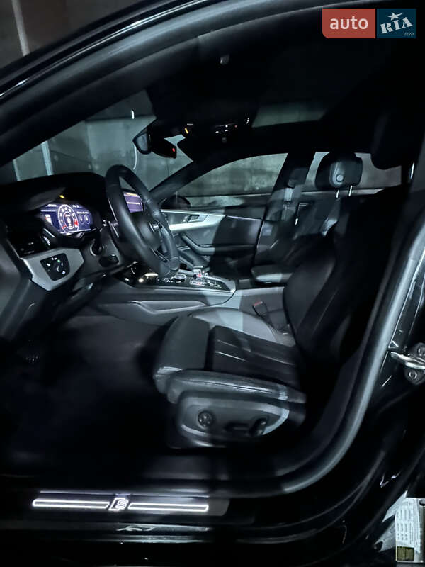 Купе Audi A5 2018 в Киеве