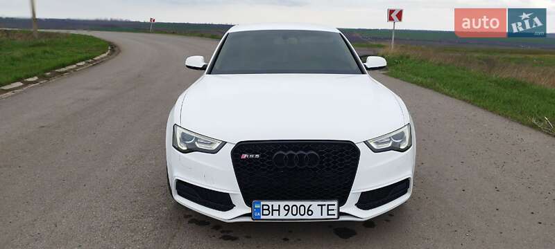 Купе Audi A5 2012 в Раздельной