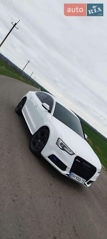 Купе Audi A5 2012 в Раздельной