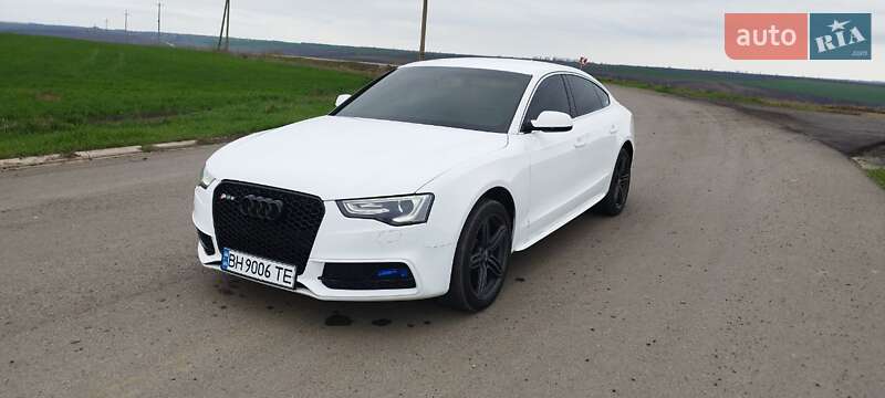 Купе Audi A5 2012 в Раздельной