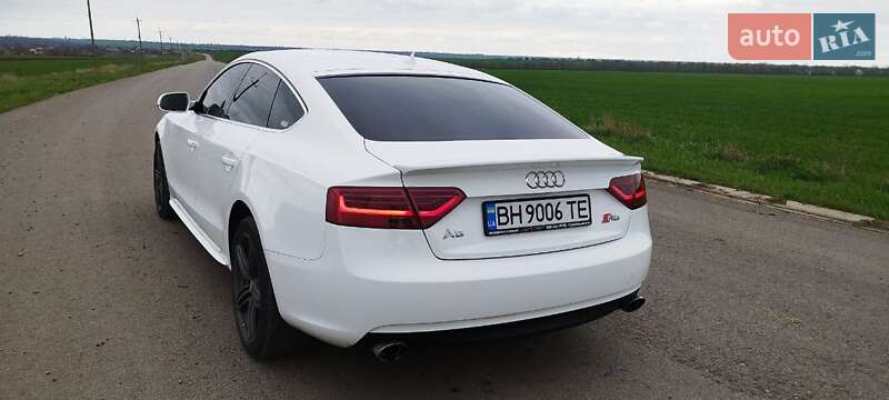 Купе Audi A5 2012 в Раздельной