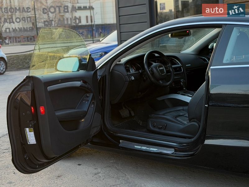 Купе Audi A5 2011 в Шептицькому