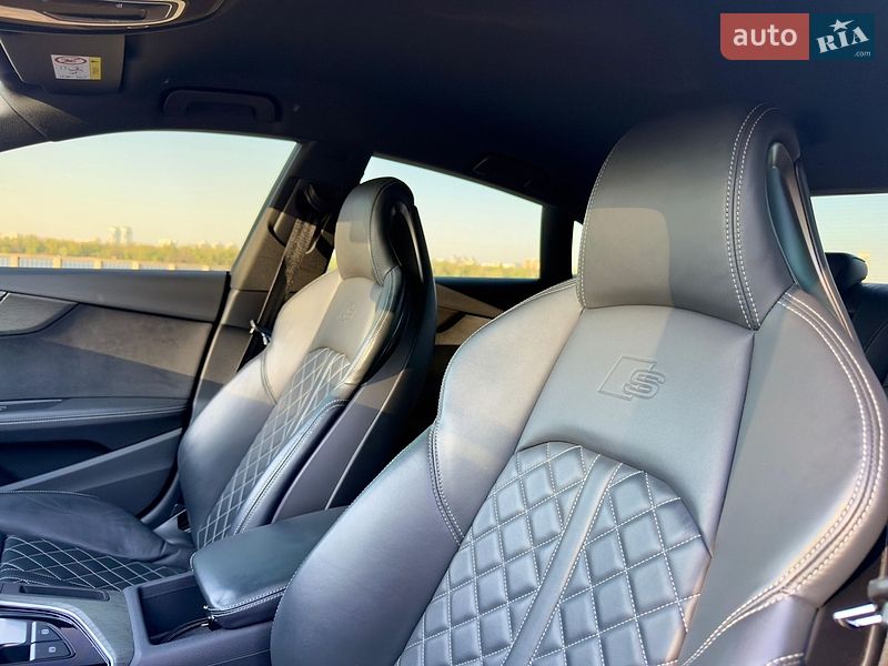 Купе Audi A5 2022 в Киеве