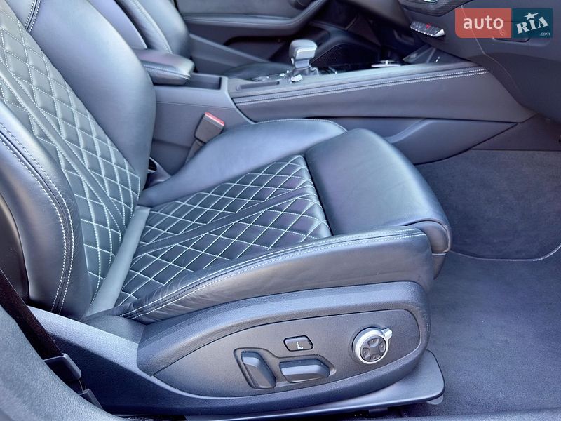 Купе Audi A5 2022 в Киеве