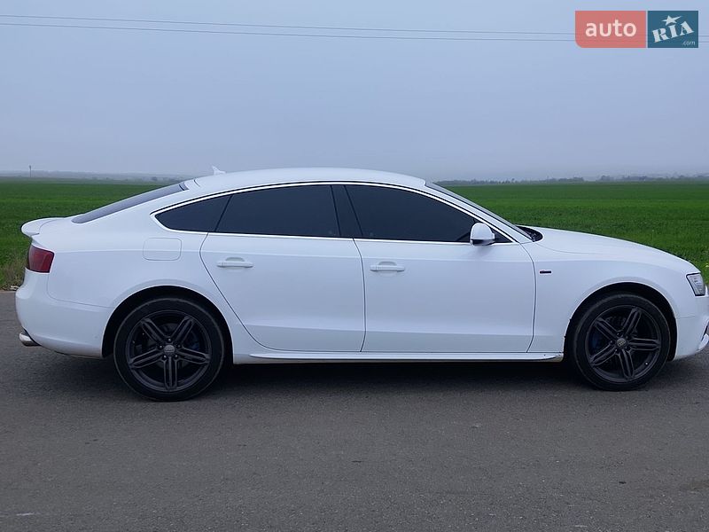 Купе Audi A5 2012 в Раздельной