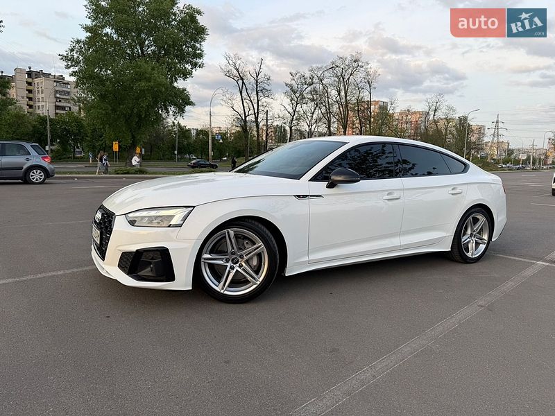 Лифтбек Audi A5 2022 в Киеве